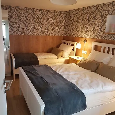 Rose Apartment *