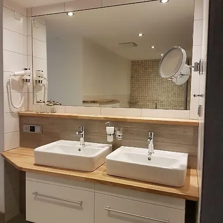 Rose Apartment *